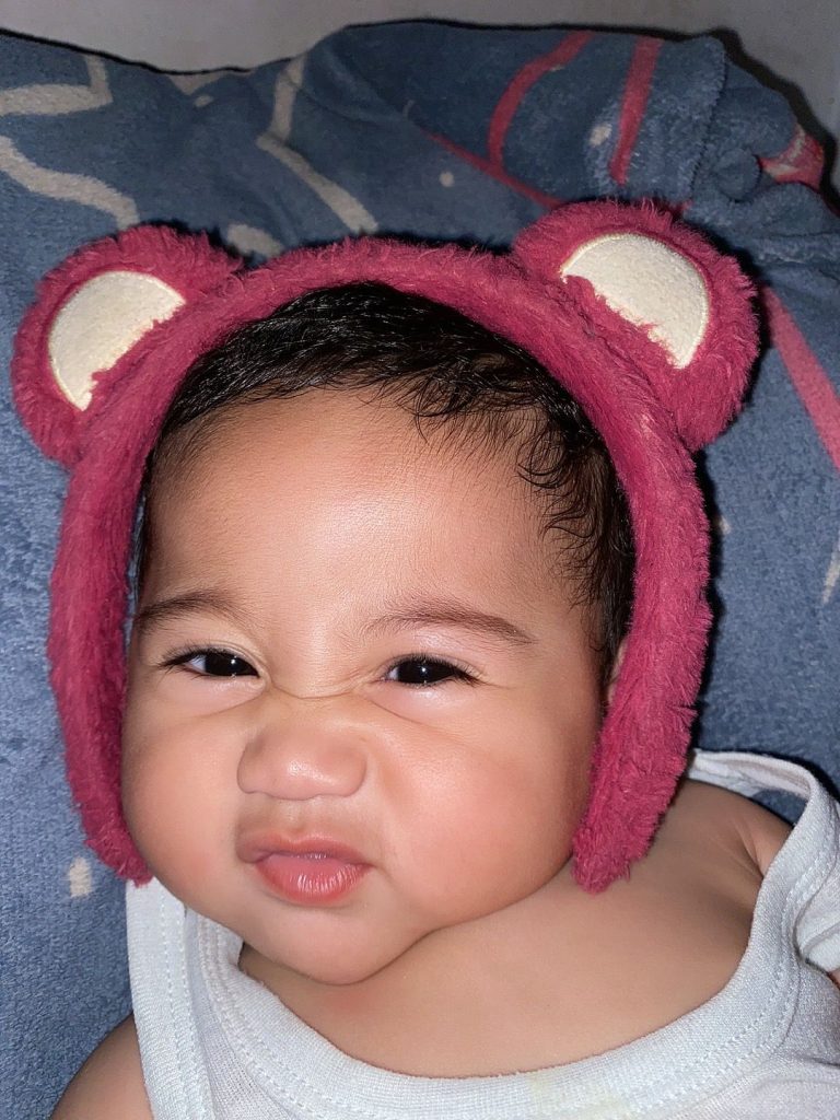 depositphotos_251781282-stock-illustration-baby-shark-seamless-pattern-vector